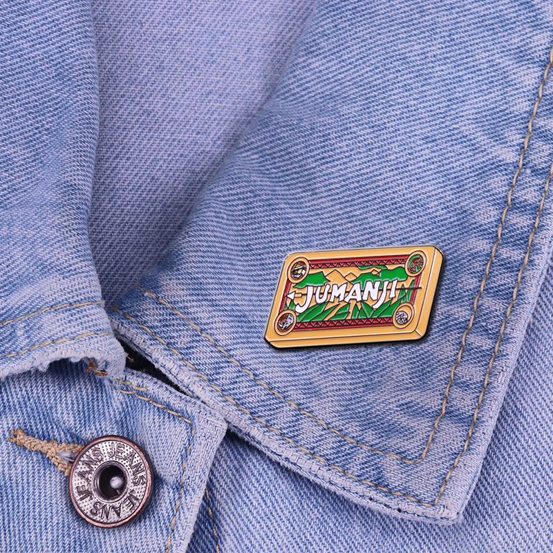 Jumanji enamel pin Mysterious  - Board Game Jumanji reseña y precio