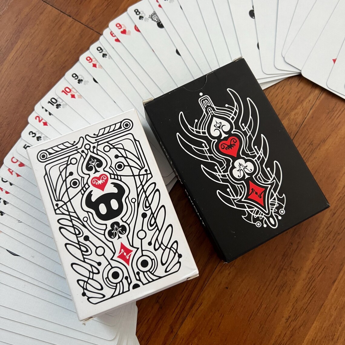 Hollow Knight Standard Poker C - Board Game Is reseña y precio